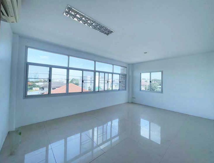 Office For Rent in Lat Phrao 